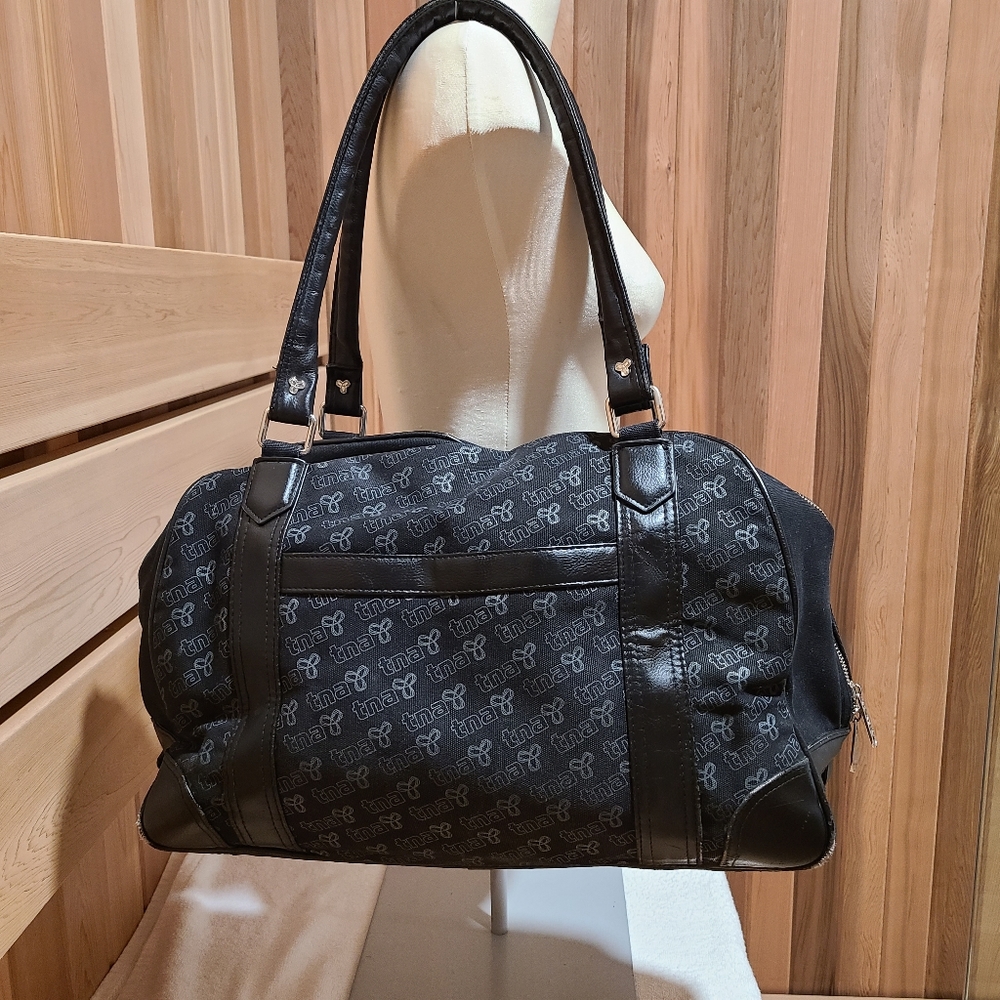 TNA Aritzia gym bag